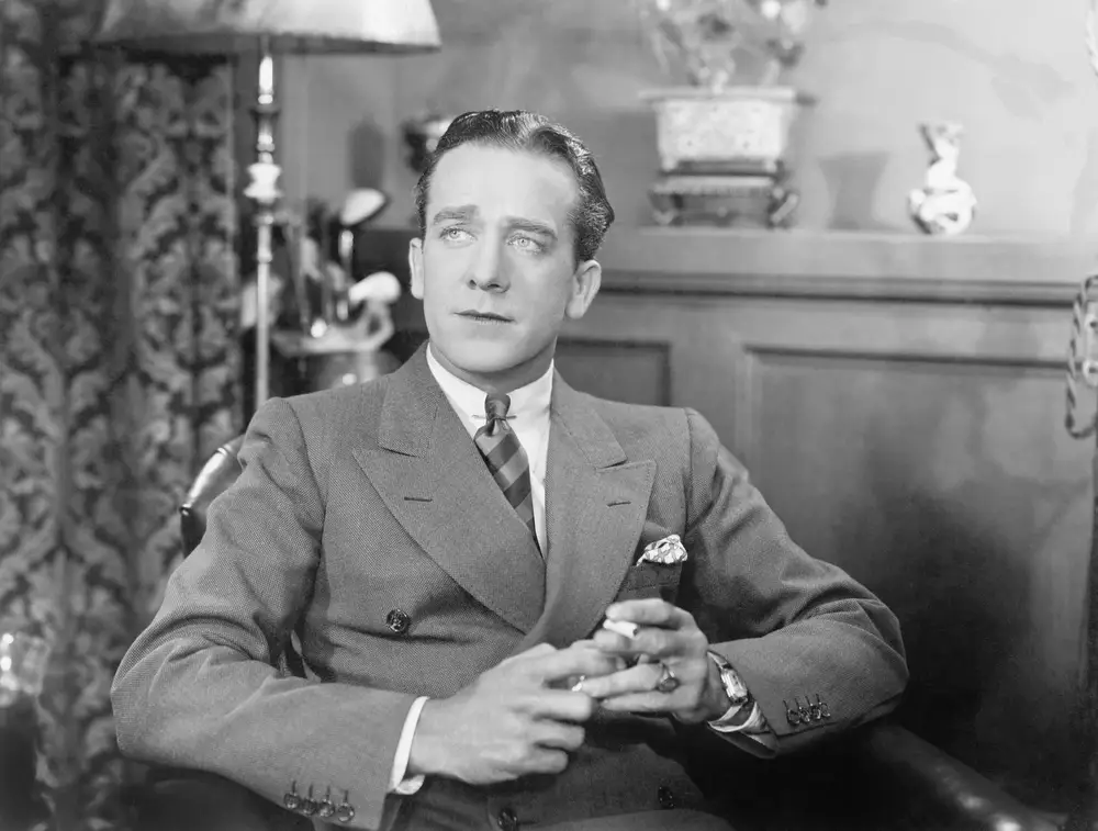 תמונה לחלק העליון של גלריה לפני/אחרי ניתוח אף